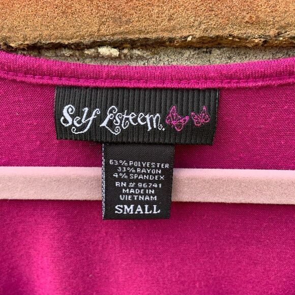 𝅺Flowy Top w/ Neck Detail - Picture 4 of 5